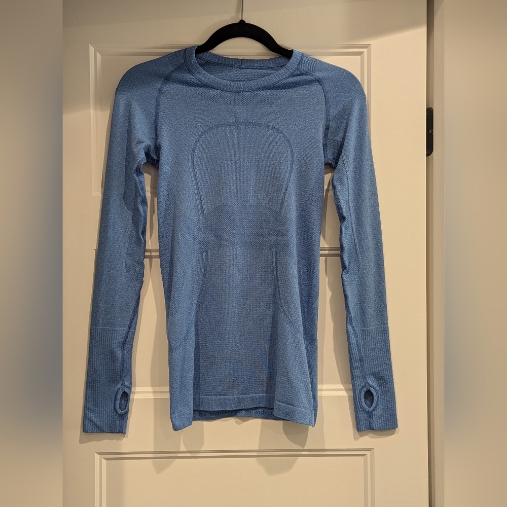 Lululemon Swiftly Tech Long Sleeve Blue Base Layer Size 4